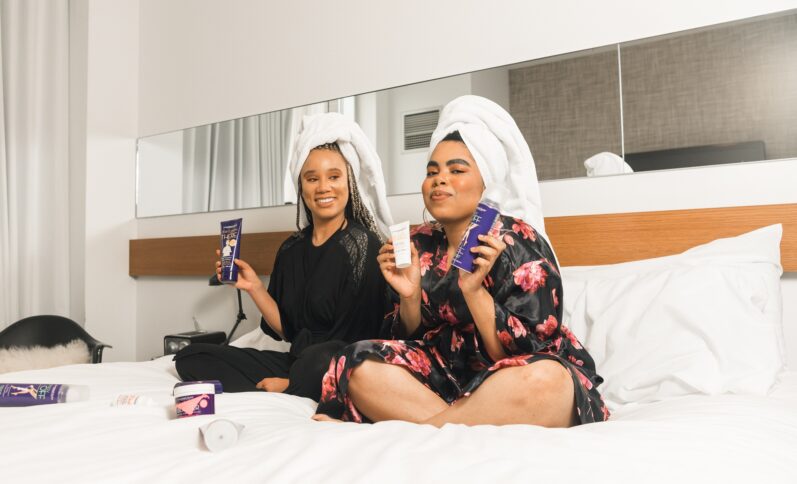 Travel Skincare Hacks: 7 Must-Try Tips To Maintain Your Skin On The Go 2 Travel Skincare Hacks